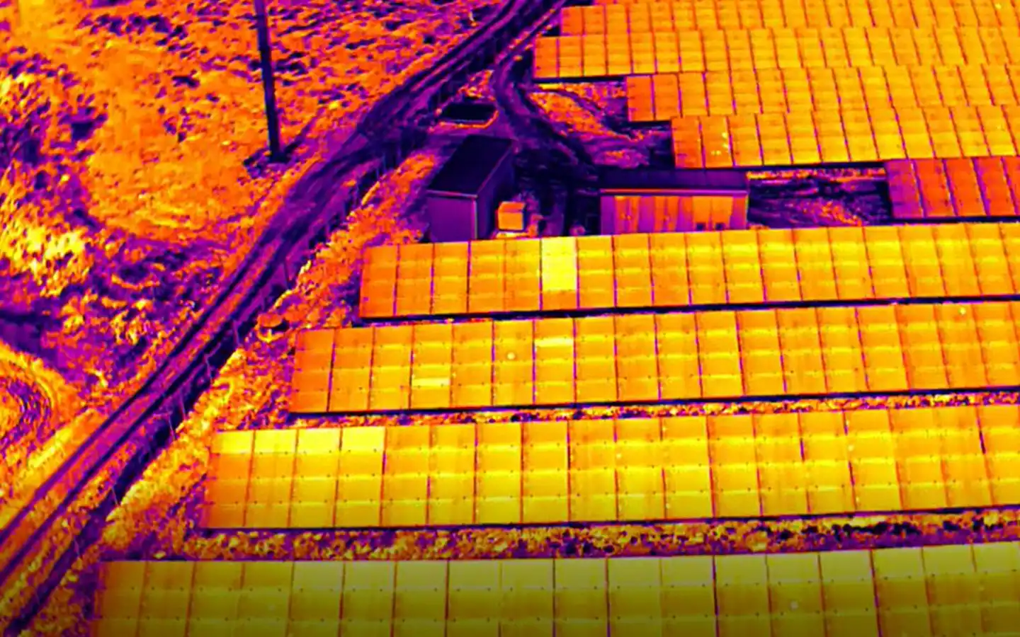 solar-cleaning-solar-panel